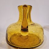 Carafe en verre bullé ambrée