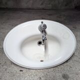 Oval basin