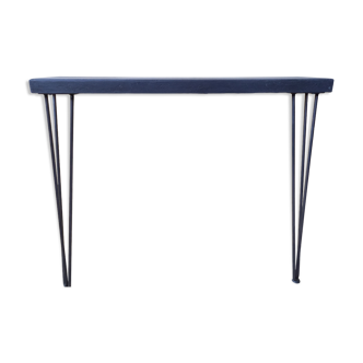 Console metal effect