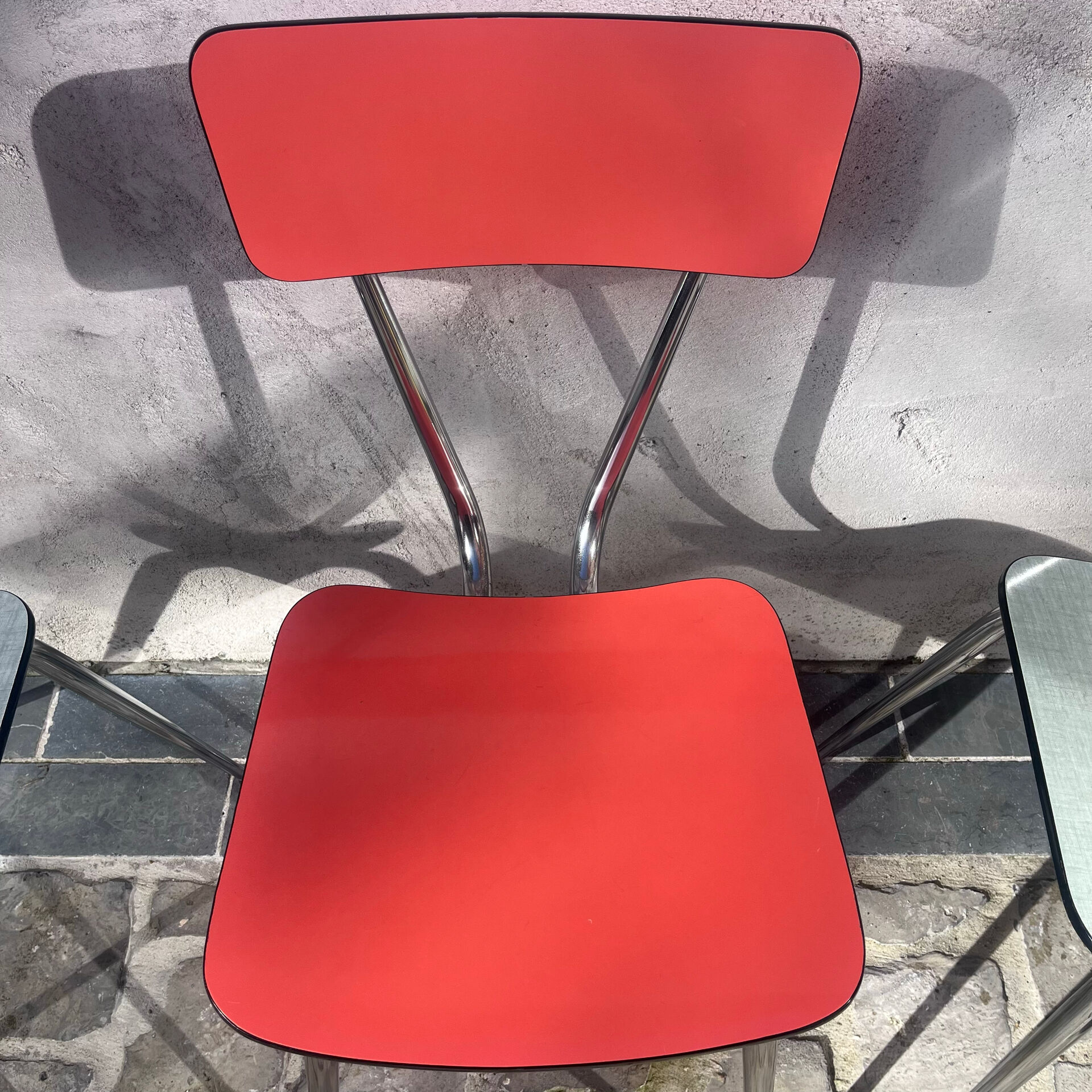 4 chaises en formica