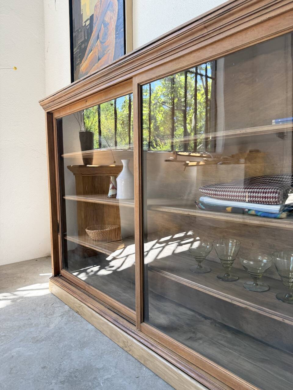 Enfilade vitrée en chêne, années 50