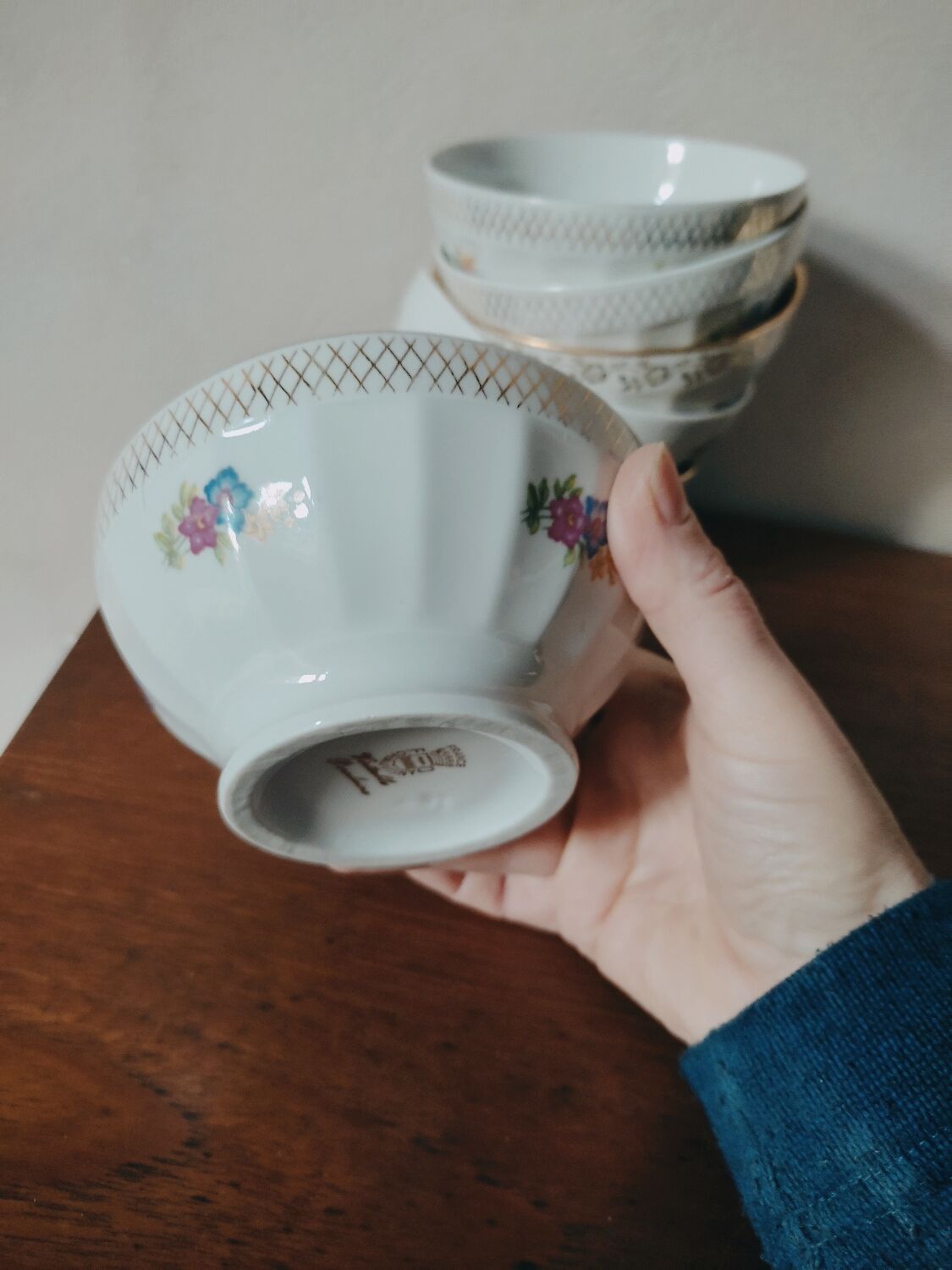 7 mismatched porcelain rib bowls