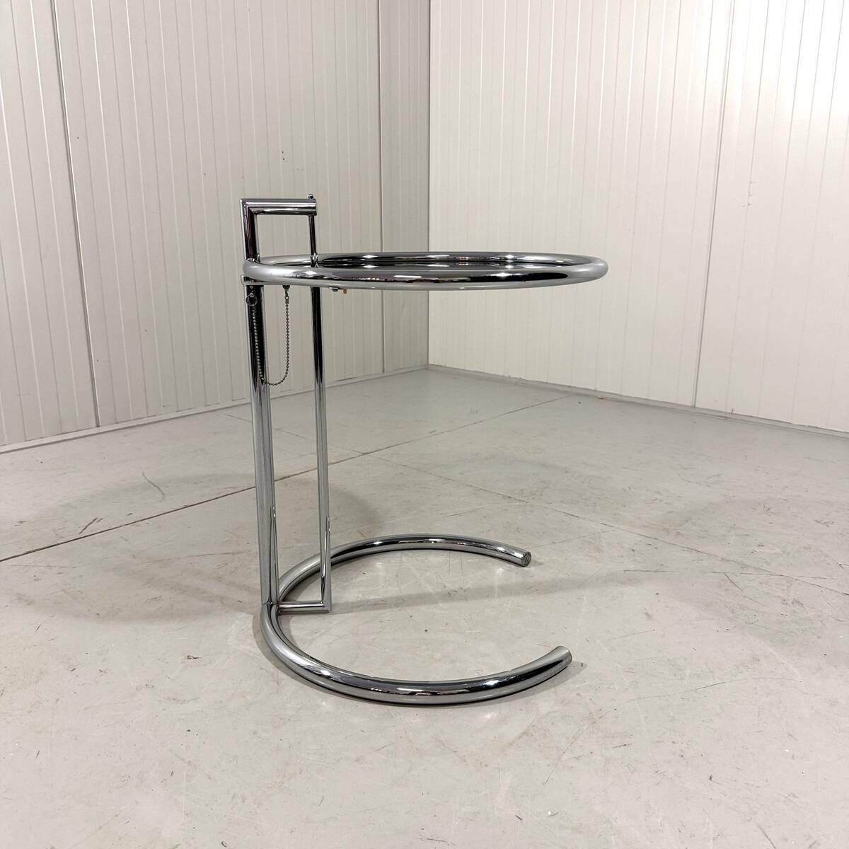 Eileen Gray adjustable side table E1027 Vereinigte Werkstätten