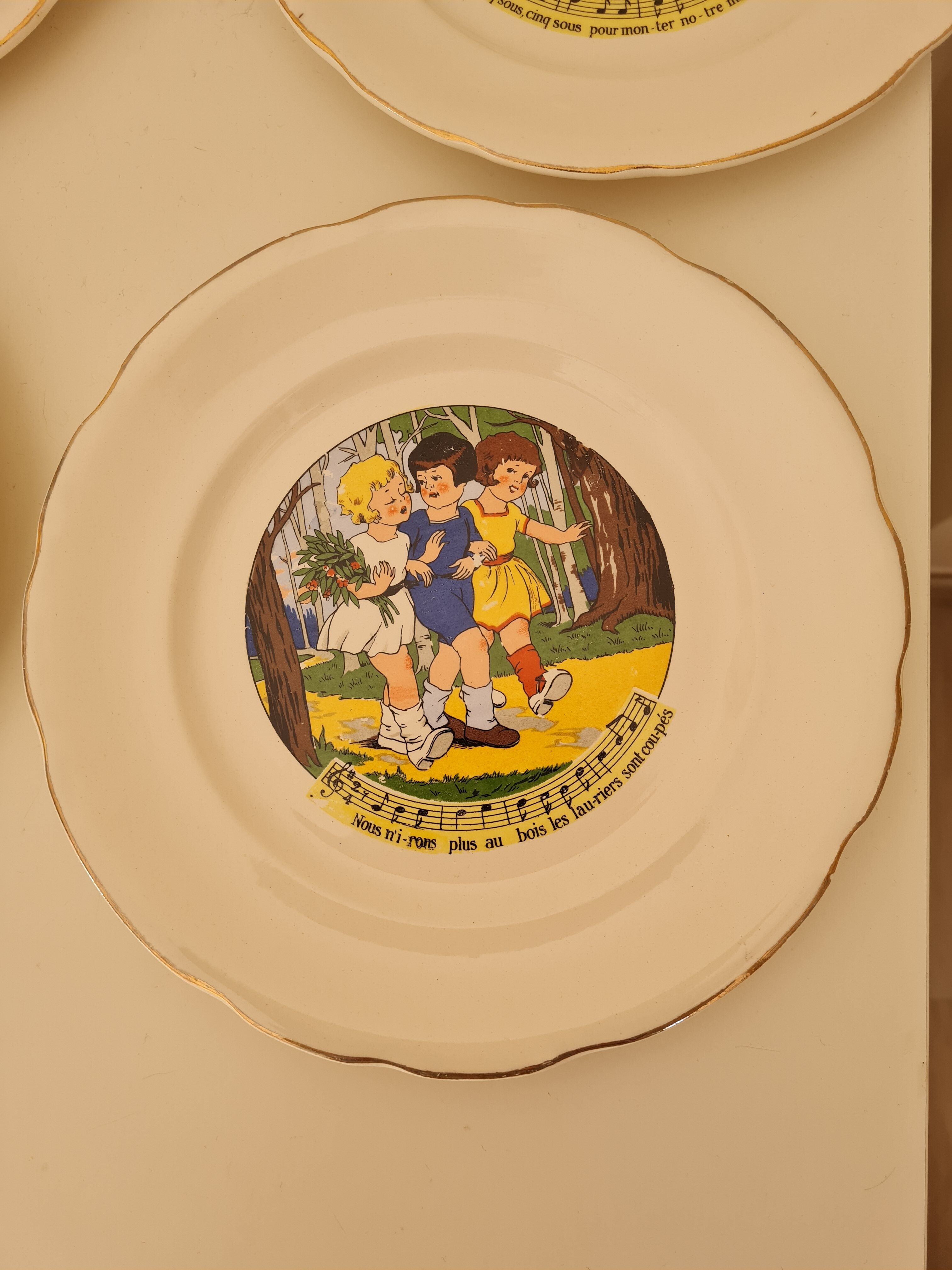 Dessert plates nursery rhymes of digoin and sarreguemine