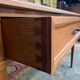 Bureau plein de style Louis XVI cuir noir
