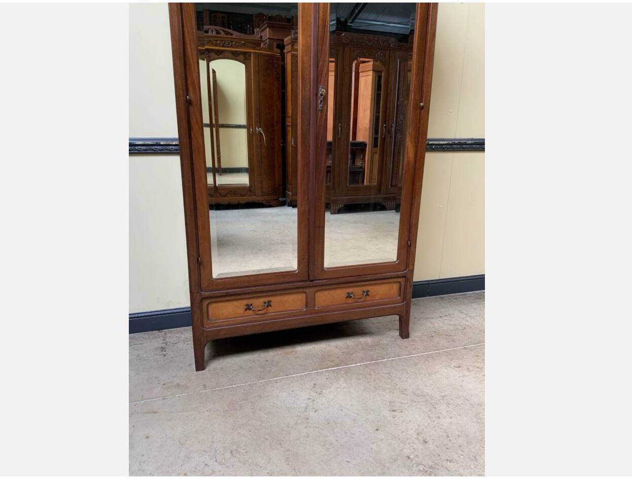 Armoire à linge - style Art nouveau
