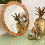 Vintage mirror in round rattan