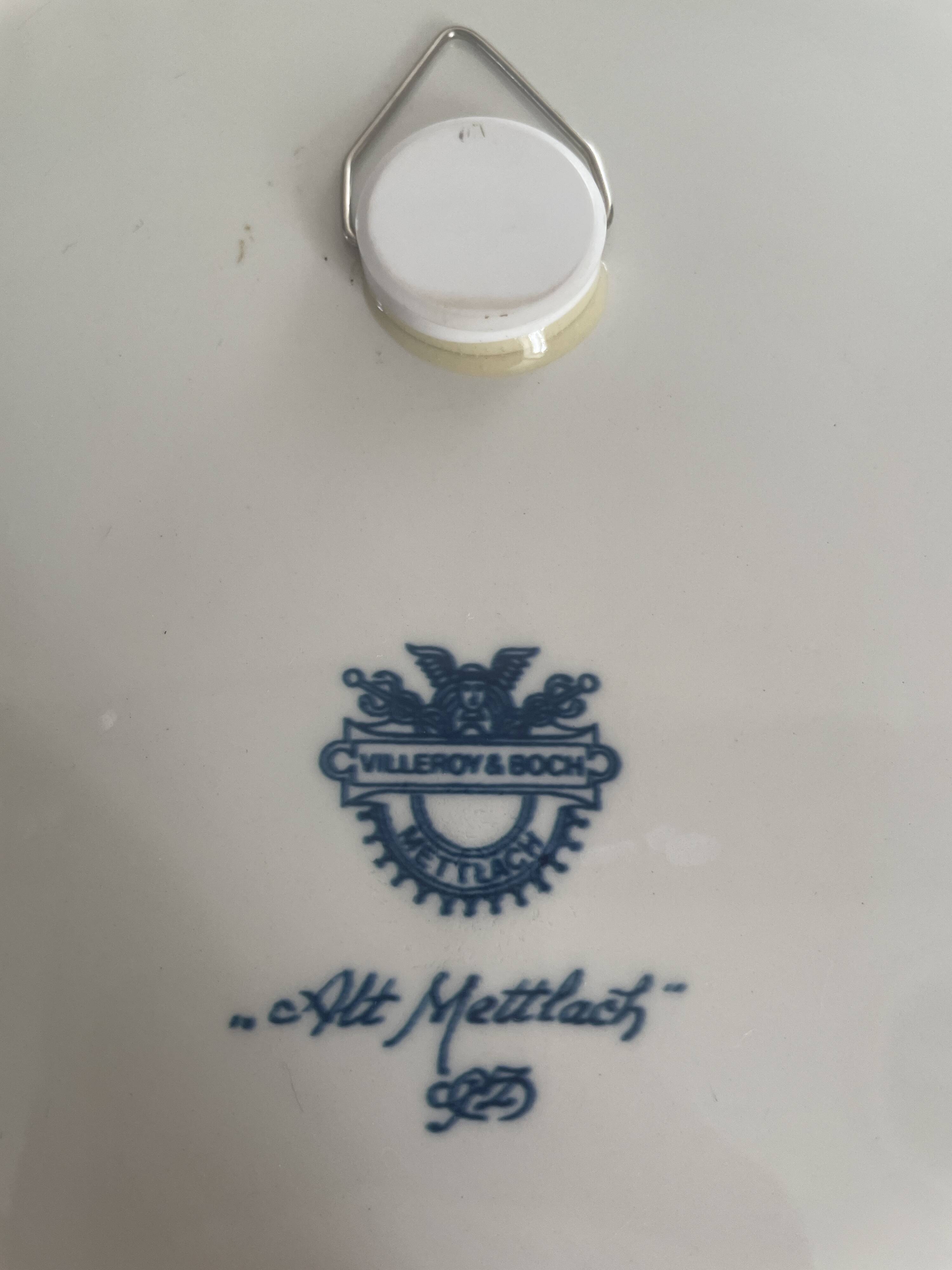 Large Villeroy & Boch dish