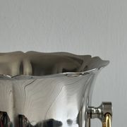 Champagne bucket in silver metal, gold handles, Guy Degrenne.