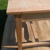 Old solid wood farmhouse table – chic country spirit