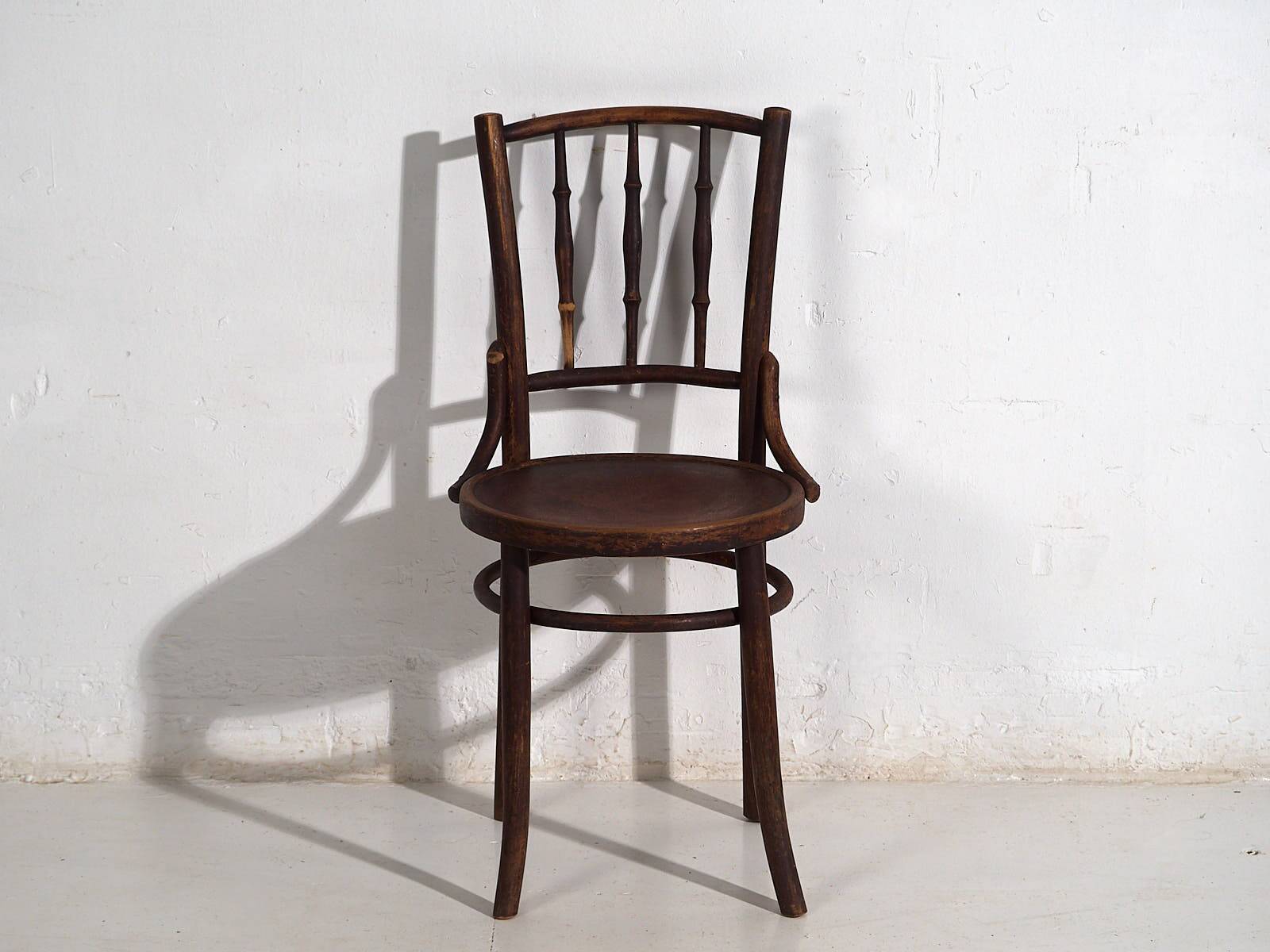 Antique Viennese-style chairs (circa 1920). Set of 4, no. 4