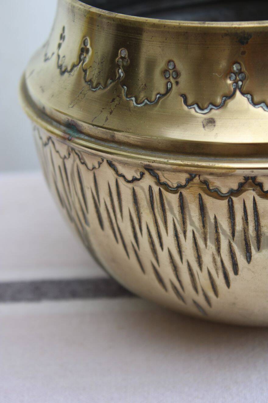 Golden brass cache-pot