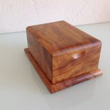 Old patented/vintage 1970s cigarette box