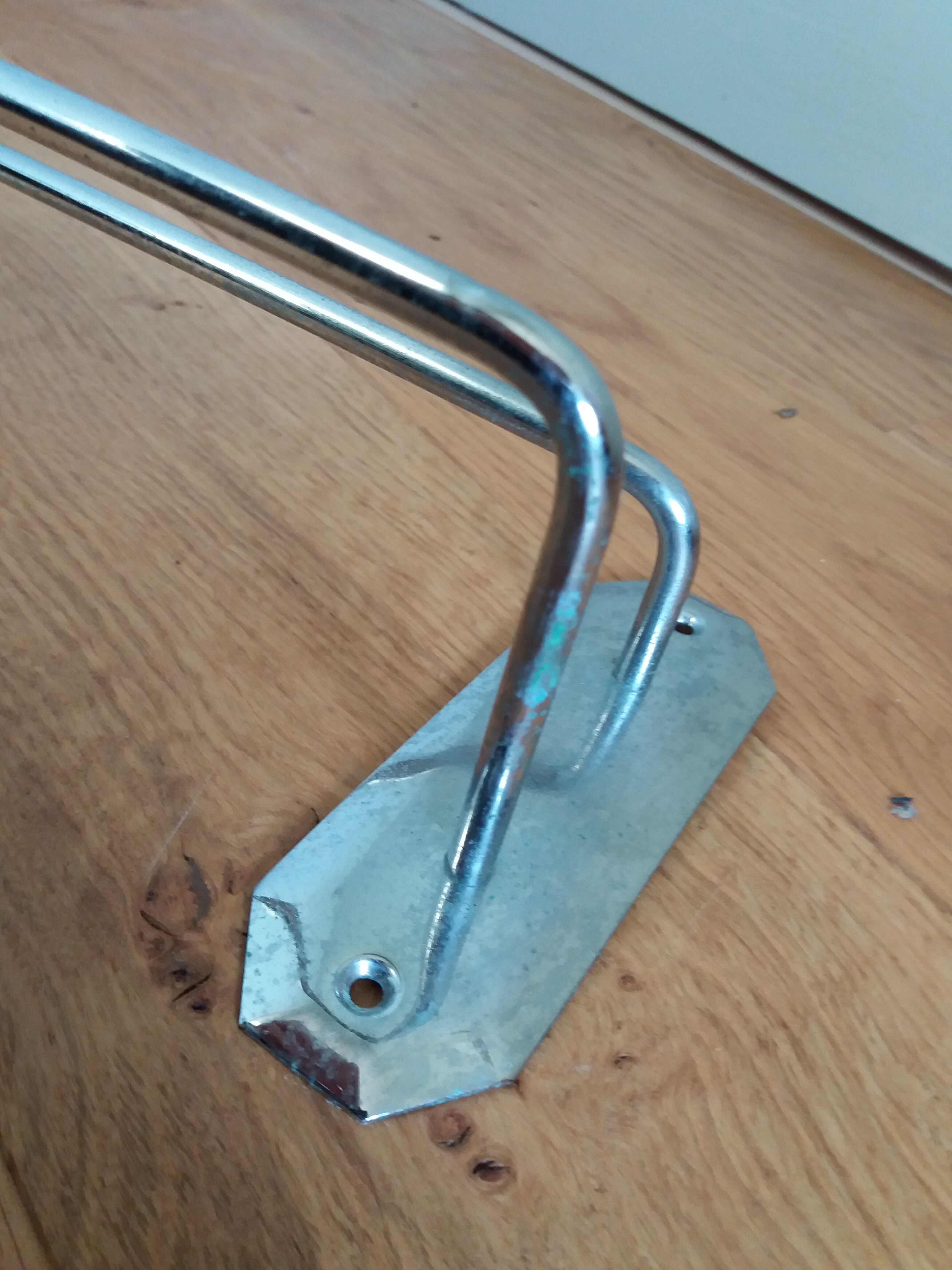 Chromed copper towel rack