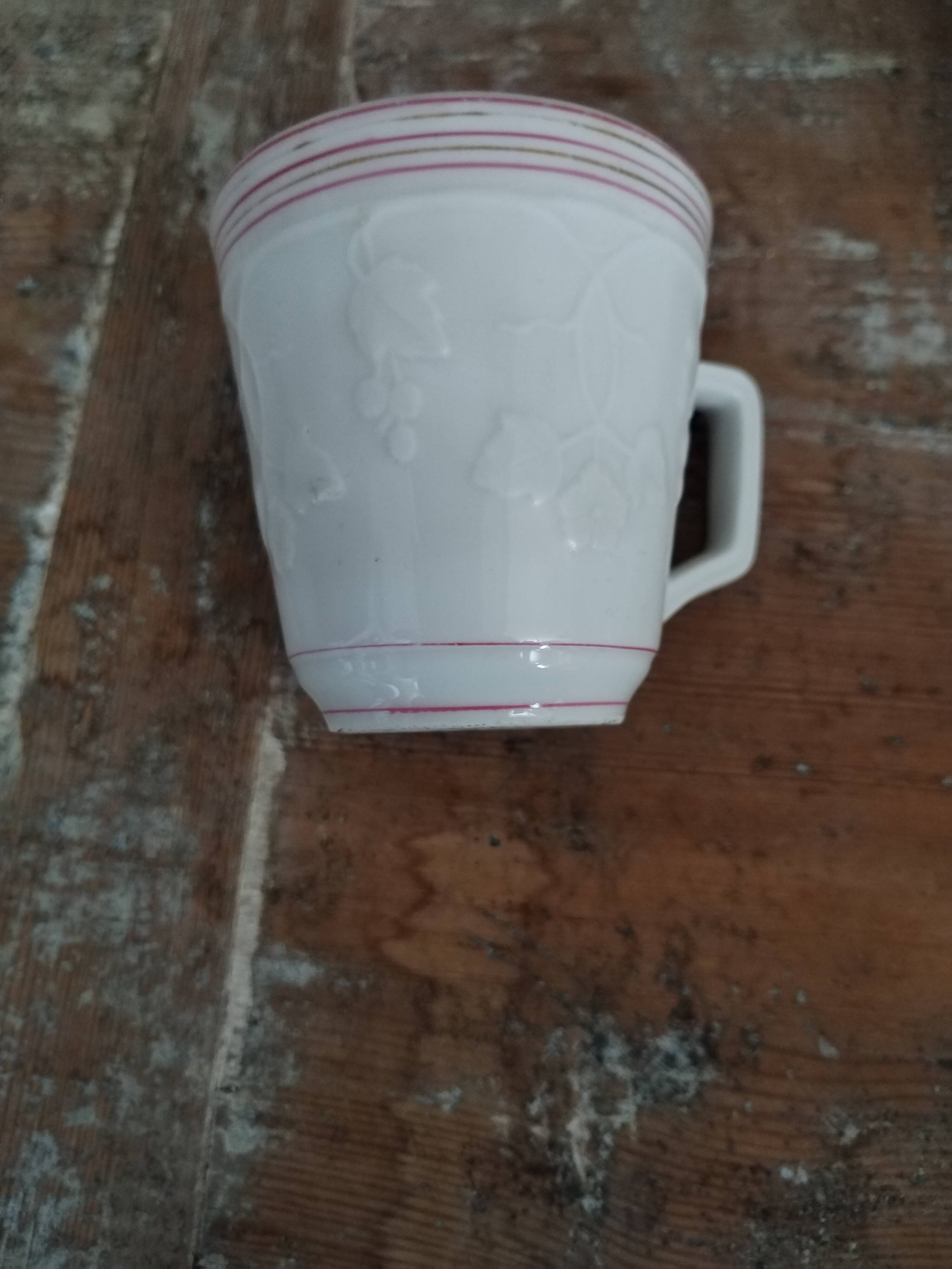 3 Napoleon III cups and saucers