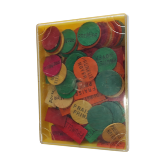 Set of 77 game advertising tokens, wooden (several brands)