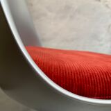 Tulip Chair by Eero Sarinen for Knoll Int