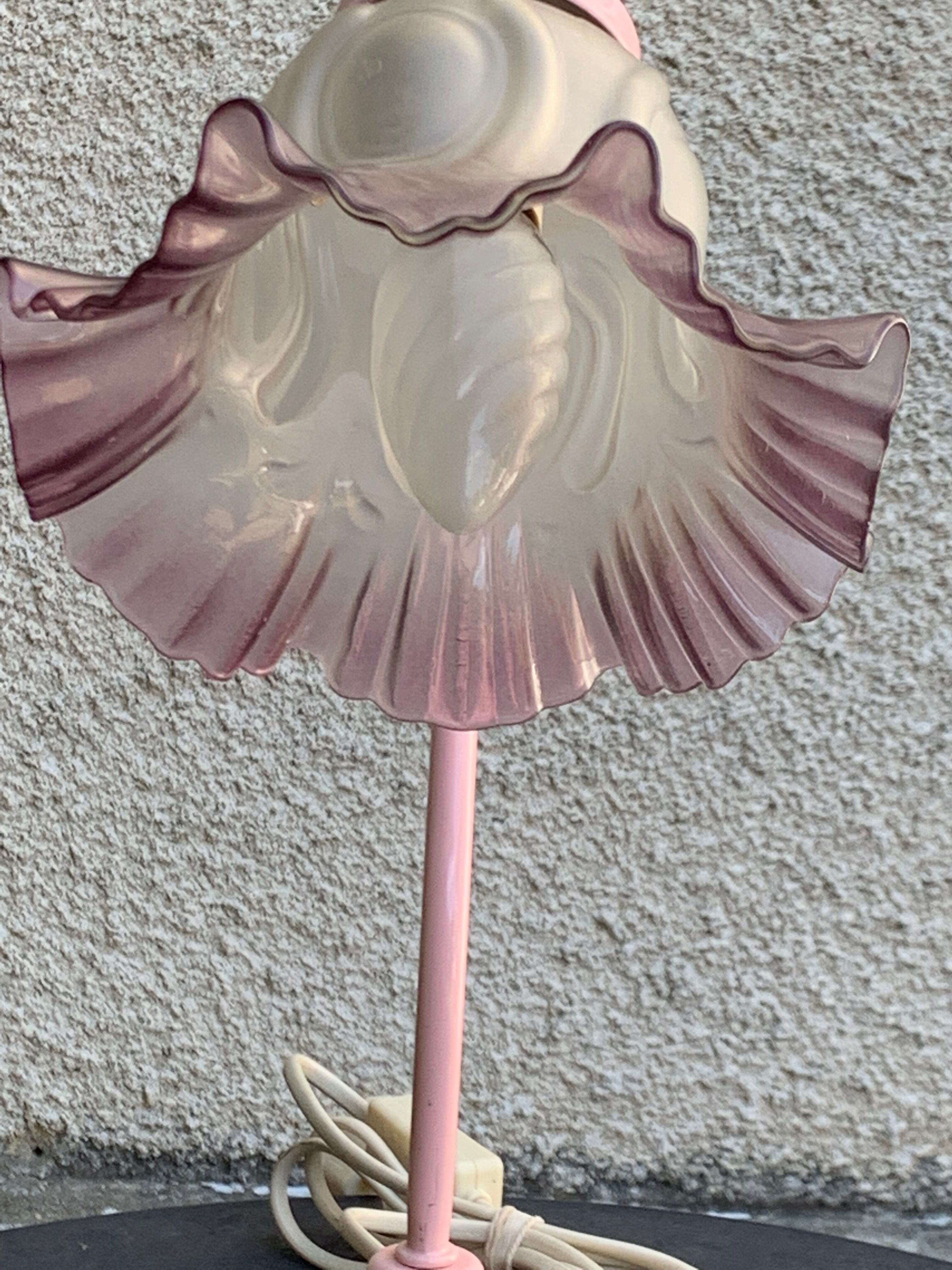 Delmas table lamp in enamelled iron and vintage corolla globe 1970