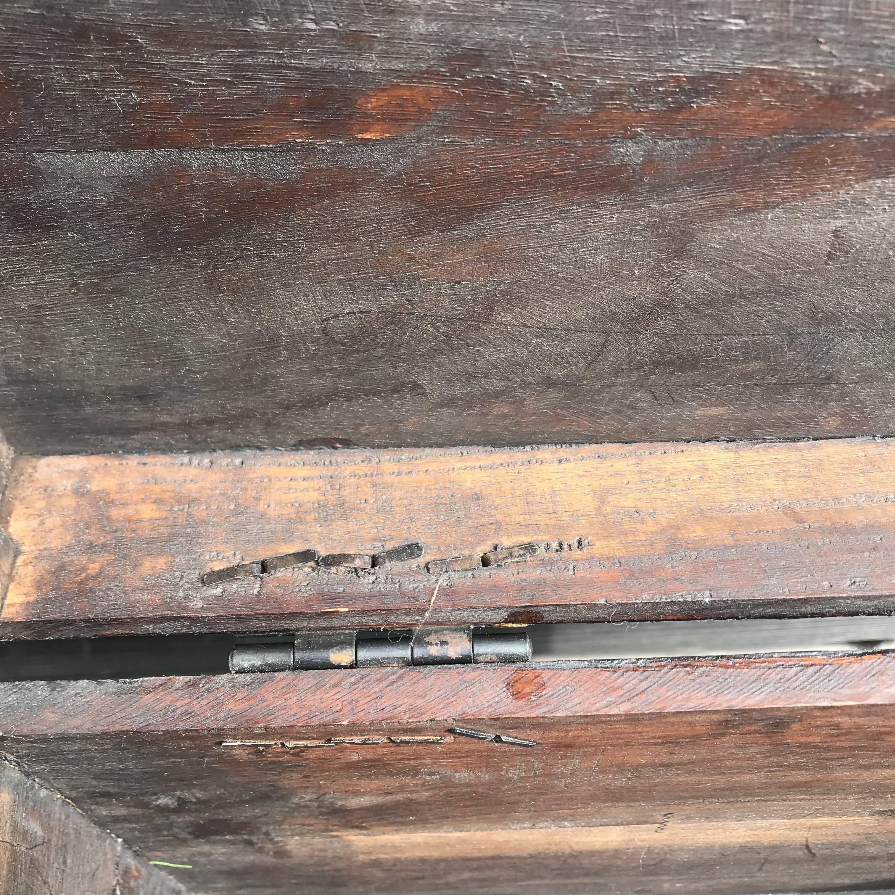 Metal-encrustation wood box