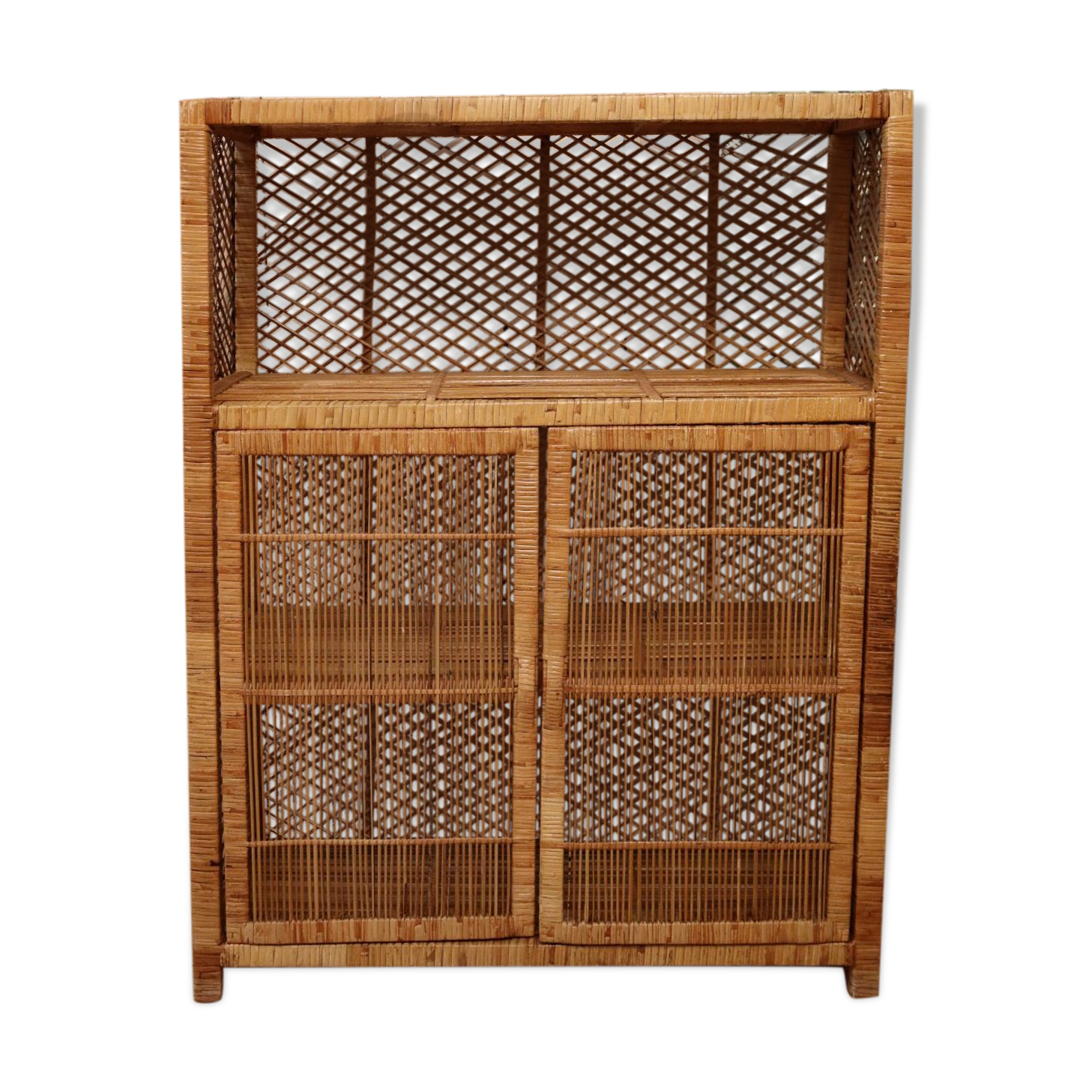 Braided rattan buffet