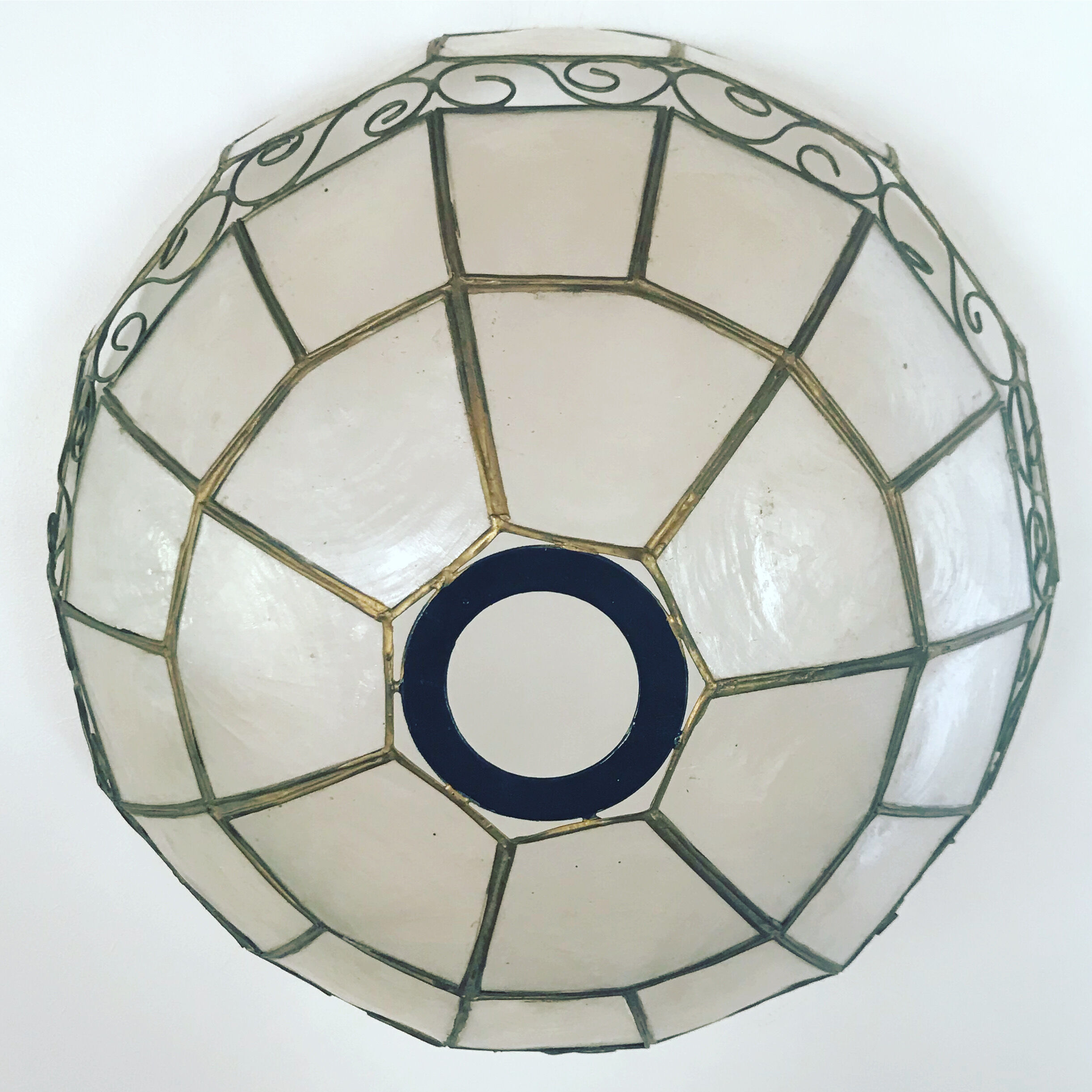 Vintage suspension in brass and mother-of-pearl