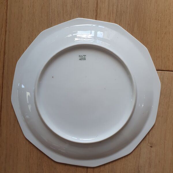 8 assiettes octogonales Bernardaud