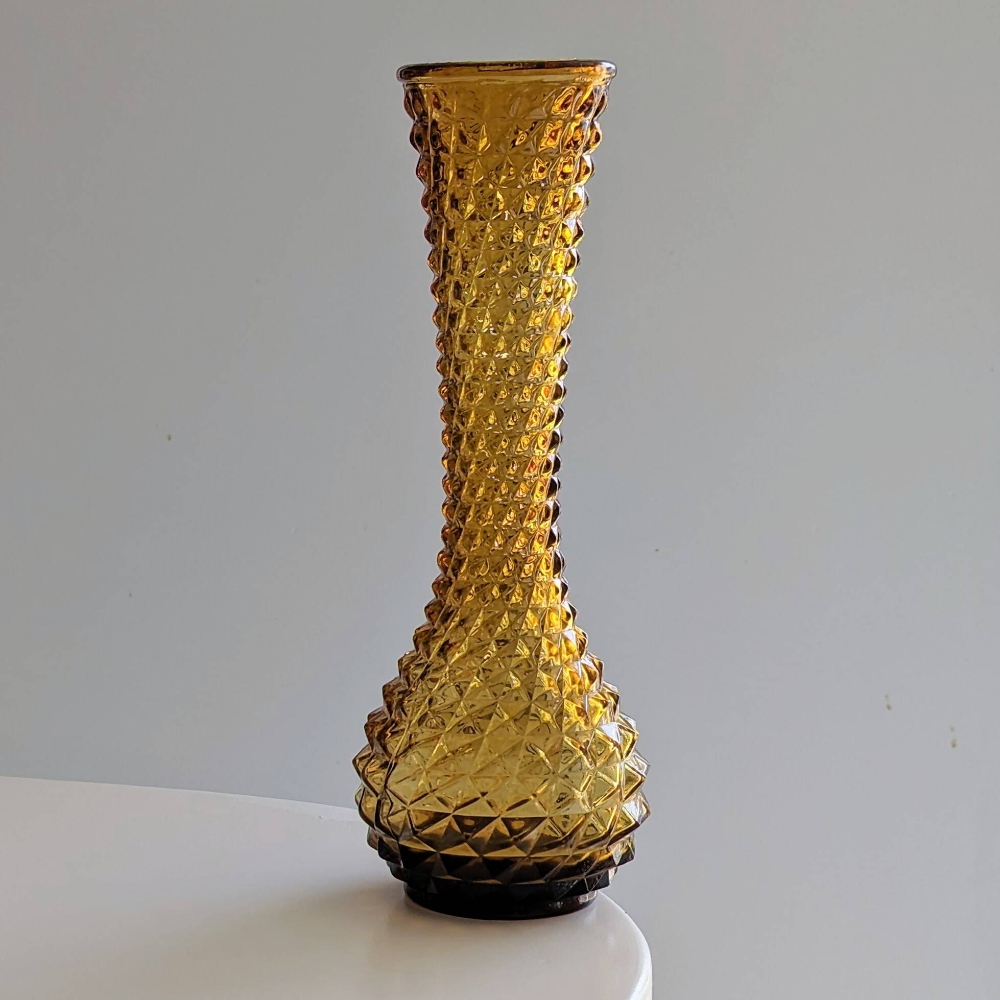 Amber yellow glass vase. d'Empoli diamond points - Year 1950 - Italy