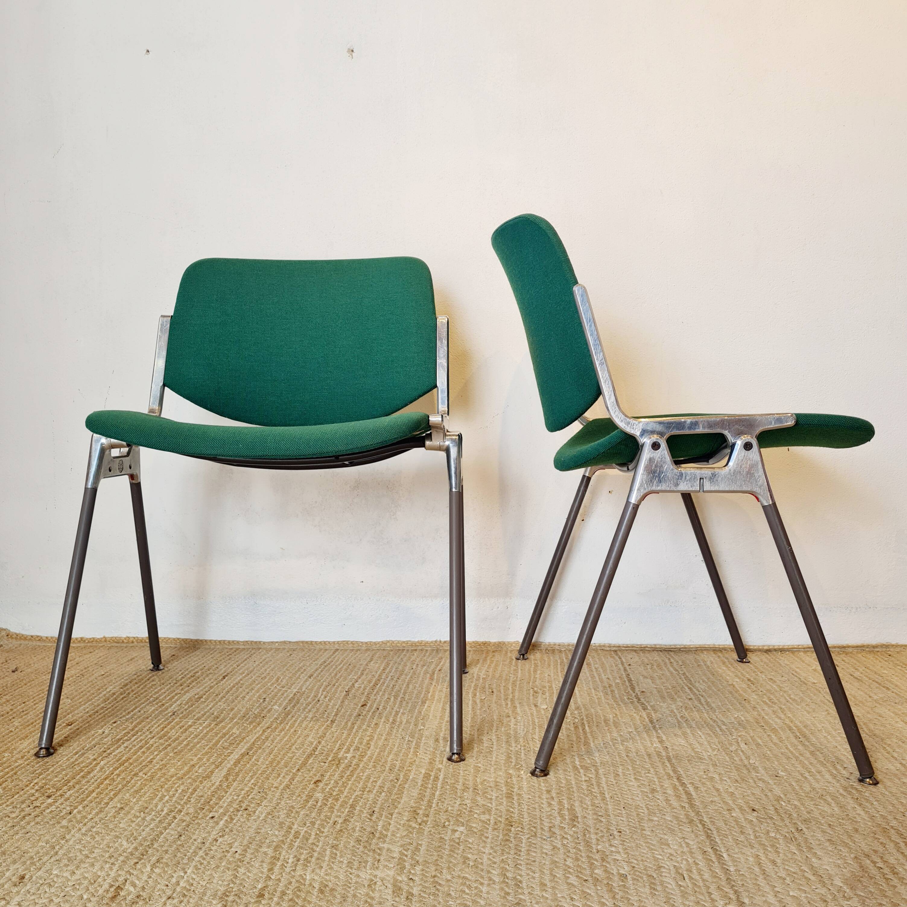 2 chairs by Giancarlo Piretti for Castelli, 1970