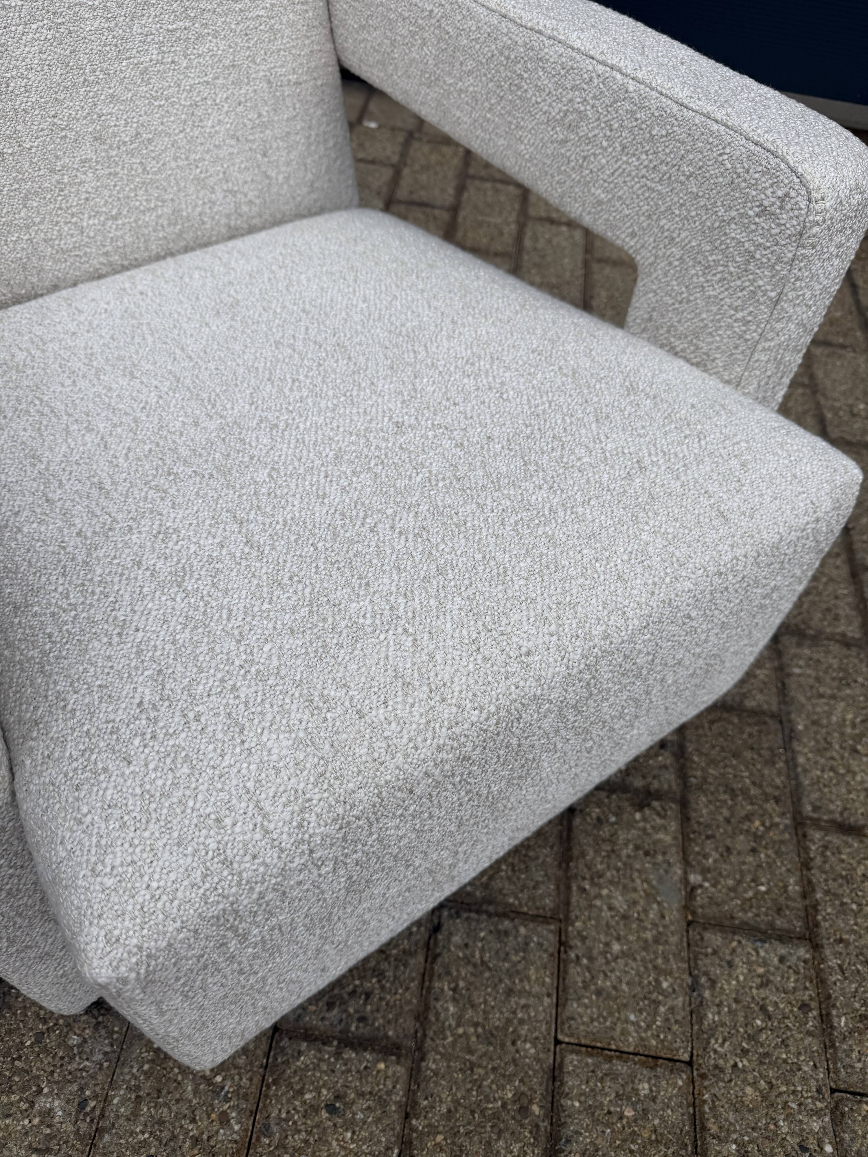 Cassina Utrecht chair in Beige Bouclé, Gerrit Rietveld, in NEW CONDITION!!