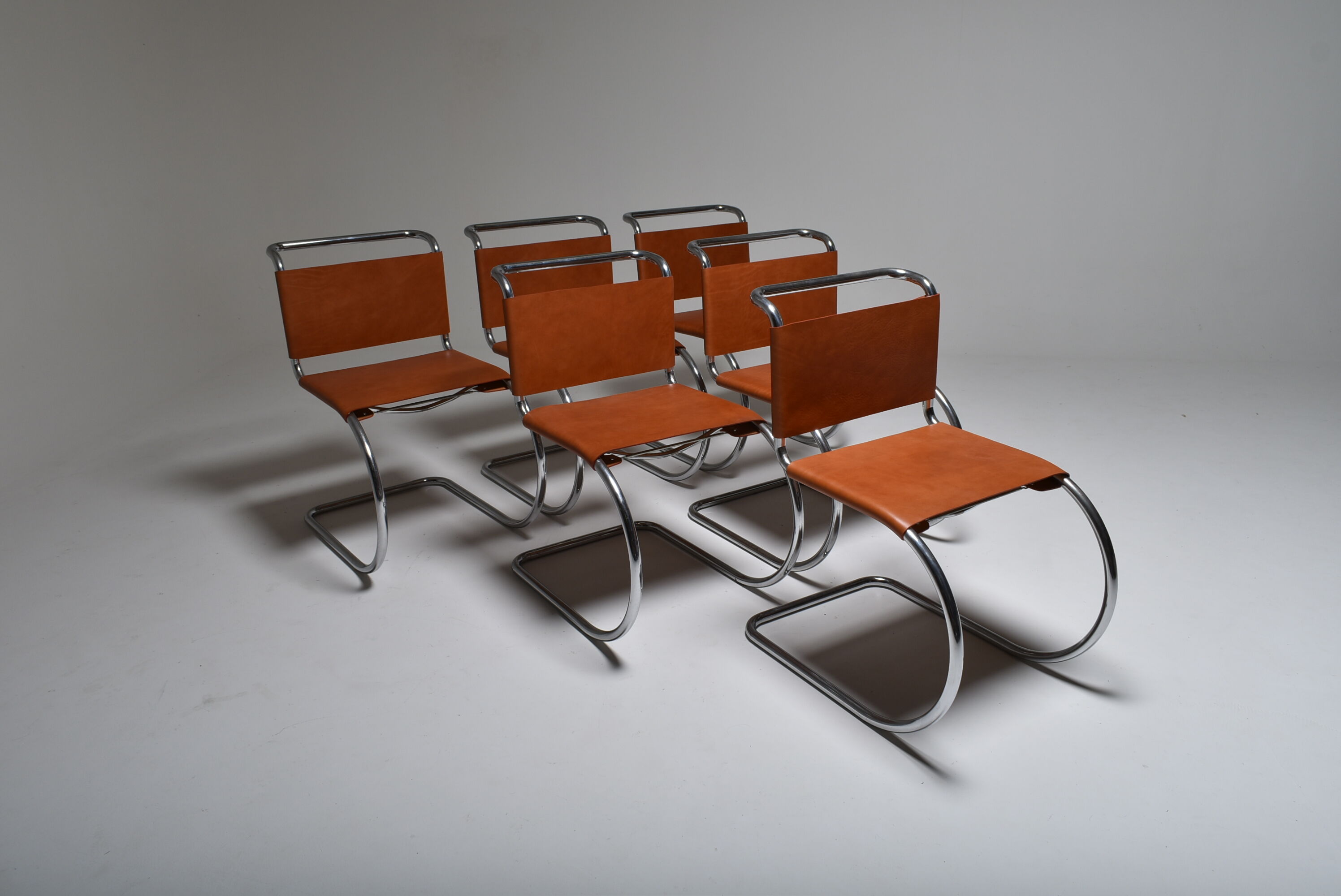 Mr10 chair series by ludwig mies van der rohe, italie 1980