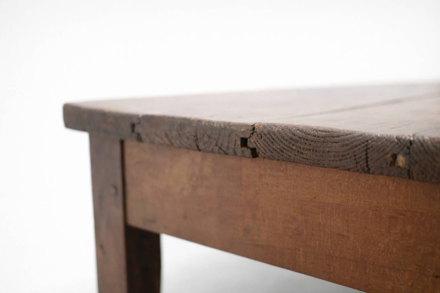 Table basse ancienne en bois – patine d’origine