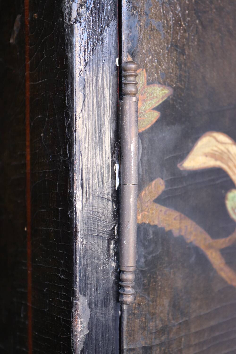 Black and red chinoiserie wardrobe – illuminated vintage furniture