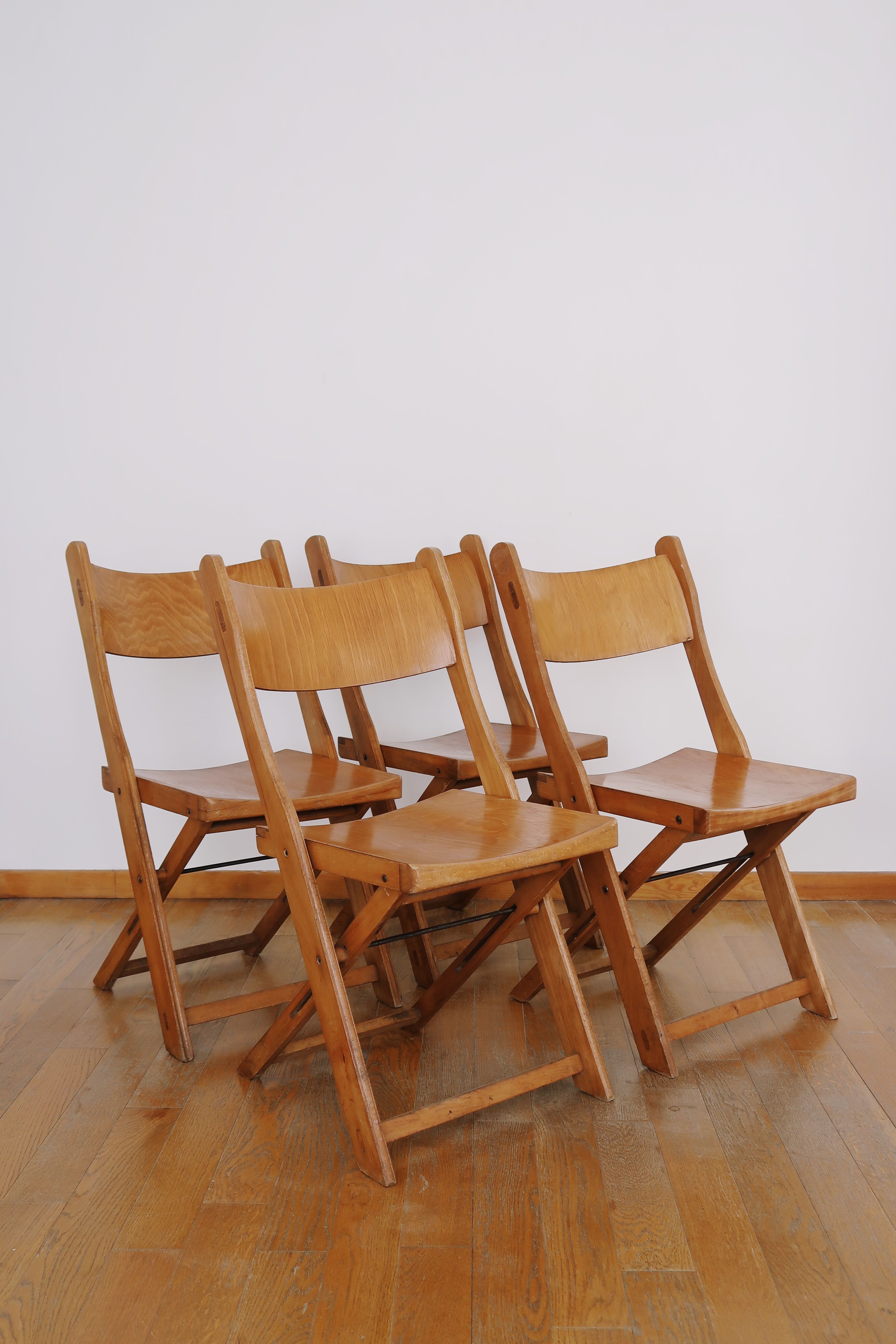 Set of 4 folding chairs in wood 70