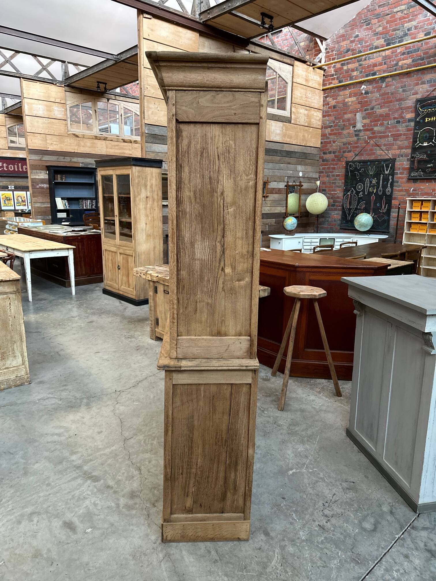 Late 19th century dresser in solid oak