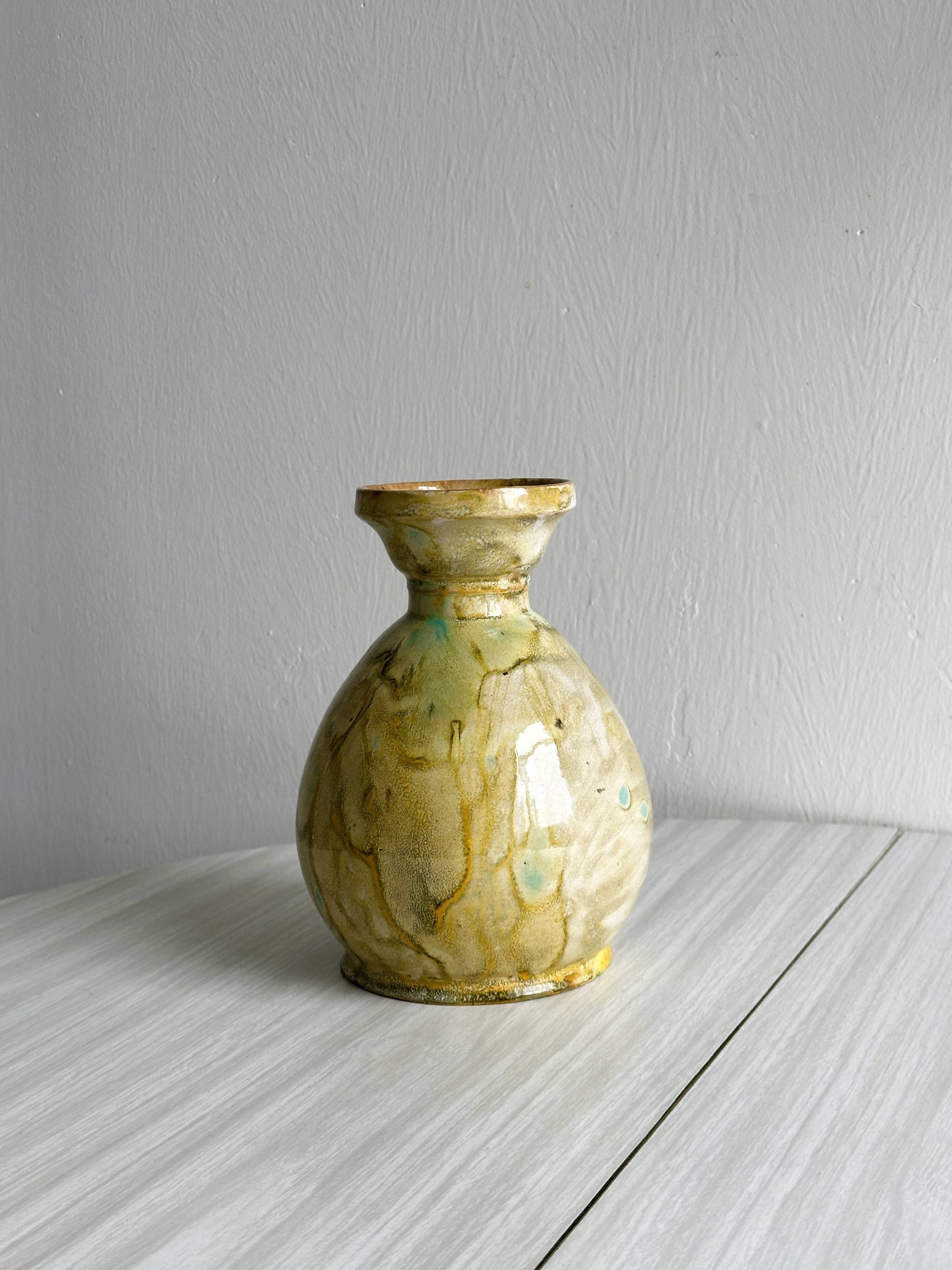 Vase en céramique jaune et bleu