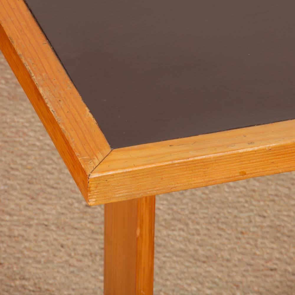 Rectangular pine dining table, 20th-century work.