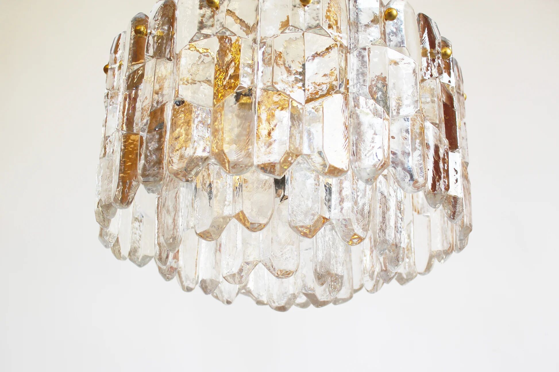 Murano glass and brass 'Palazzo' chandelier by Kalmar
