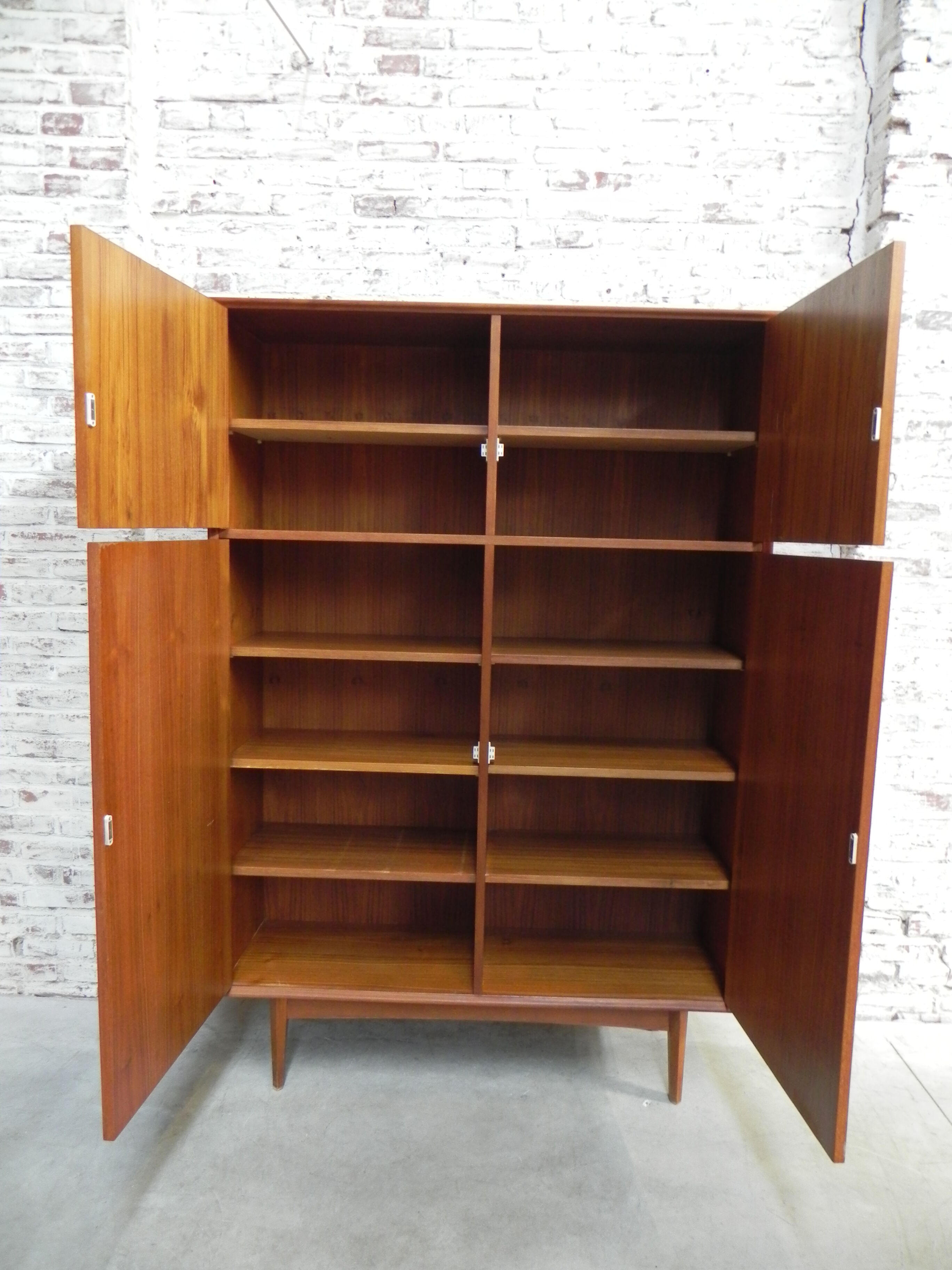 Wardrobe 179 cm high