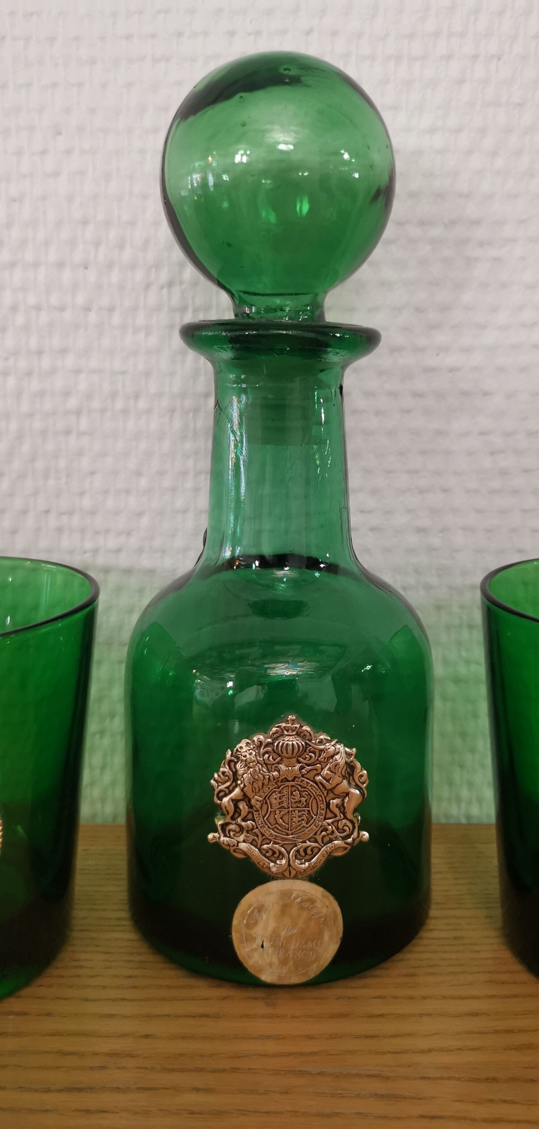 Set of 8 Dubonnet water glasses, vintage Louis d'or piece and bottle