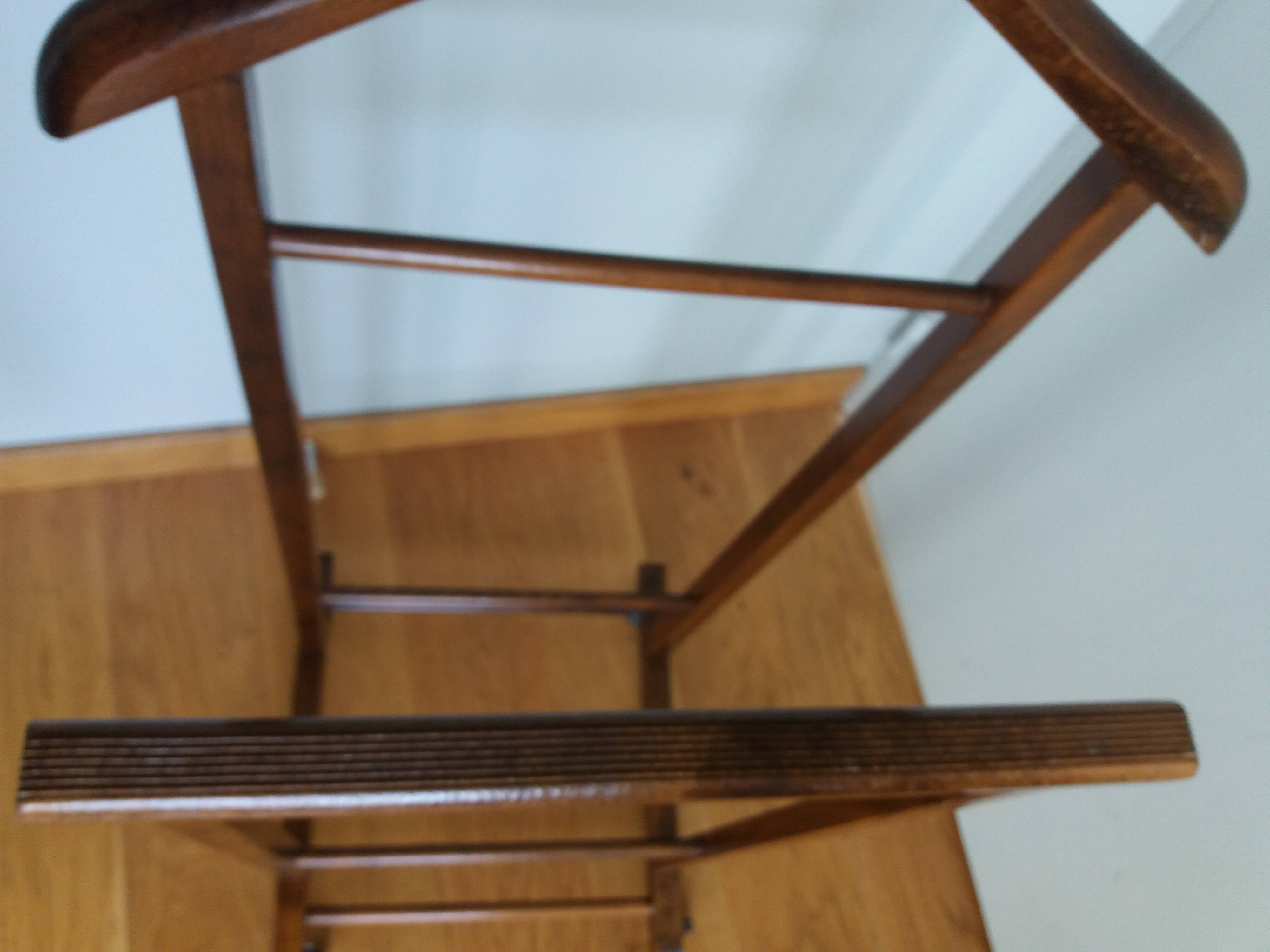 Valet stand with two clothes racks