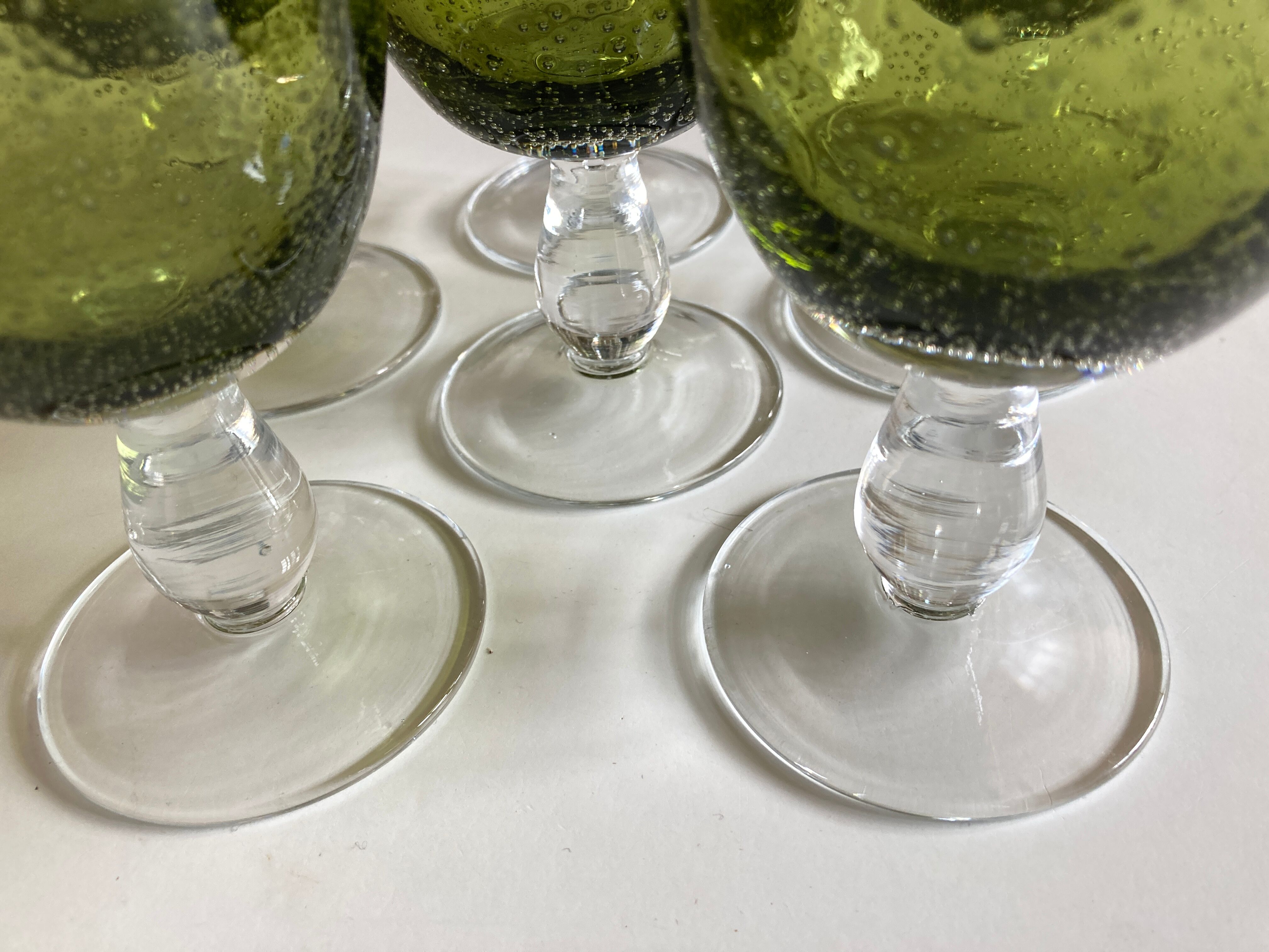 Set de 6 verres 1970 en verre bullé vert