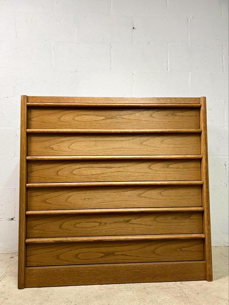 Vintage wooden chest of drawers