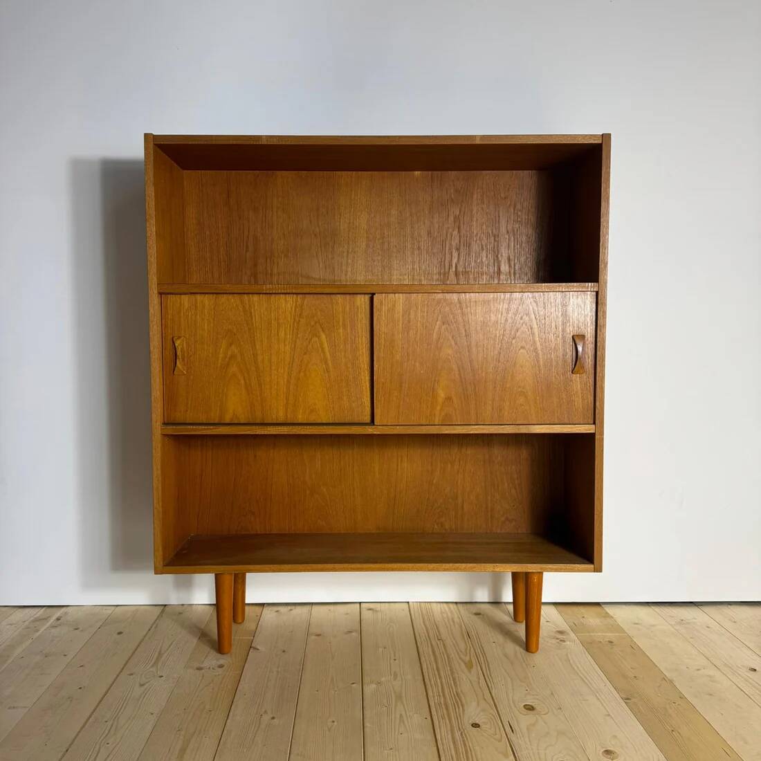 Vintage teak bookcase by Clausen & Son – Danish design from the 1960s
