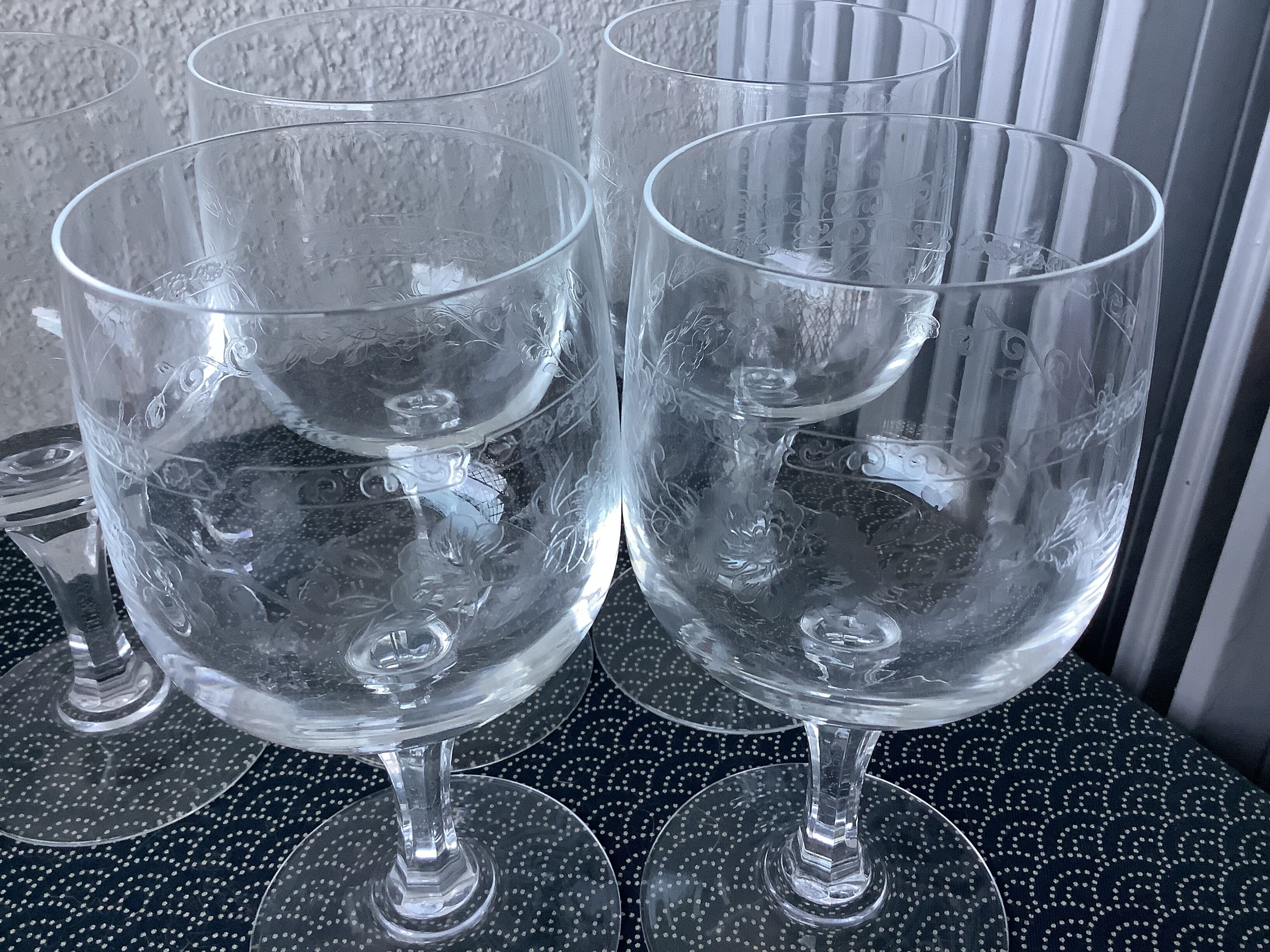 Crystal glasses chiseled on foot Vierzon