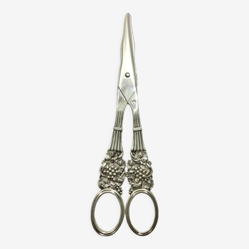 Pair of silver grape scissors Pierre Queille