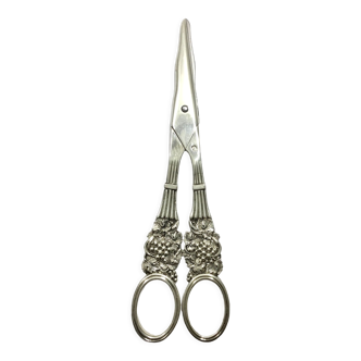 Pair of silver grape scissors Pierre Queille