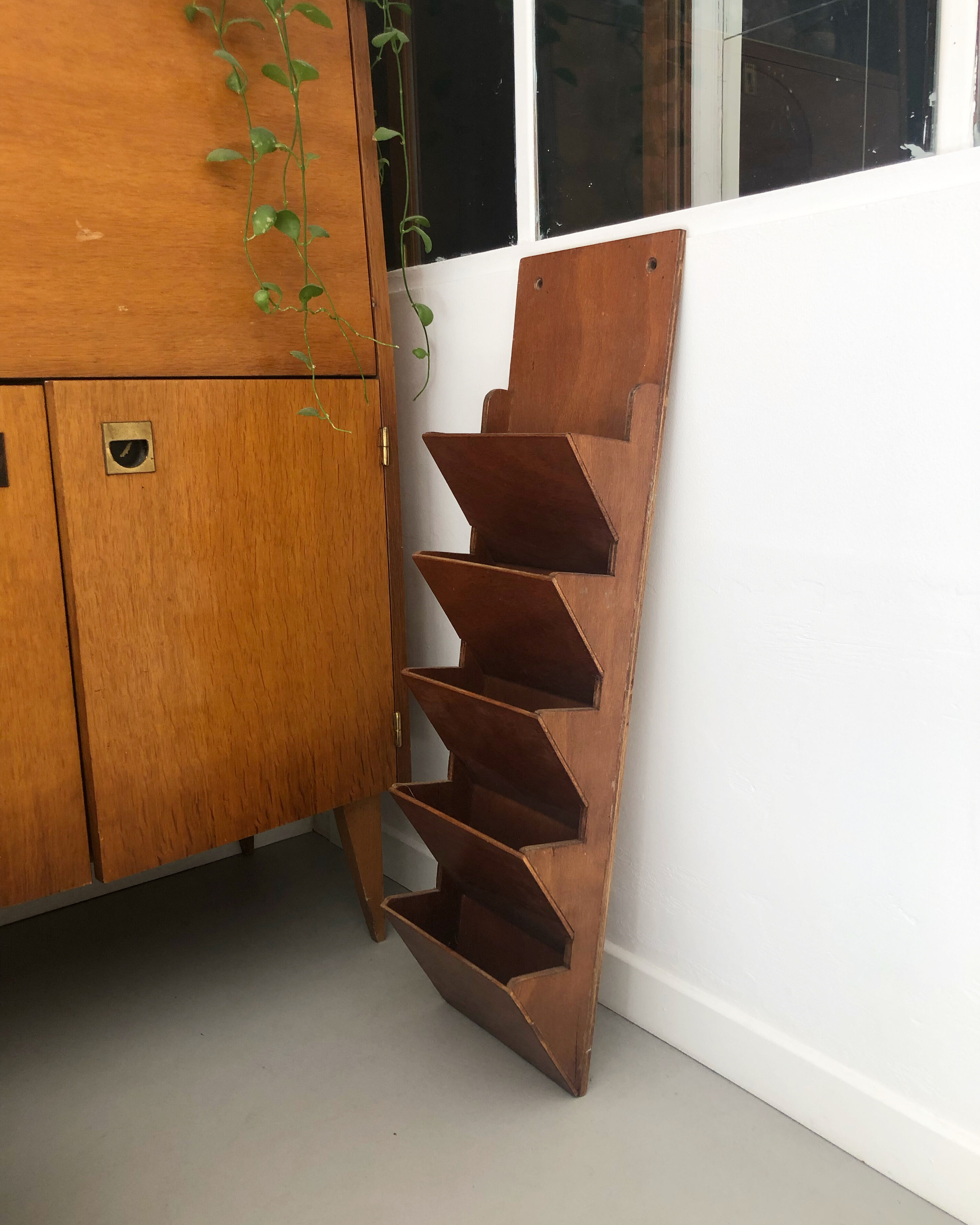 Letter holder / sorter