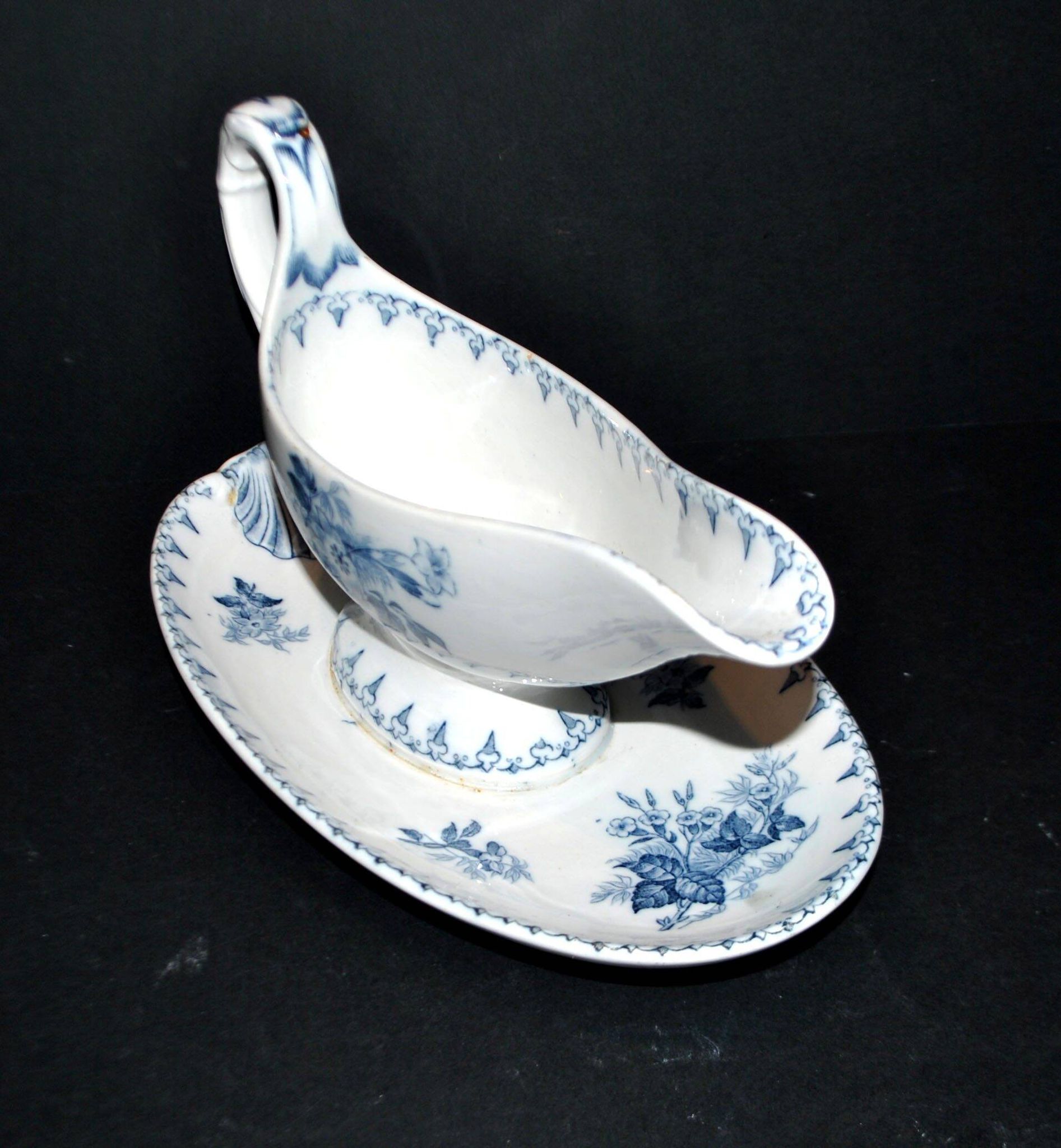 Sarreguemines U&C Flore sauce boat in earthenware with blue flowers