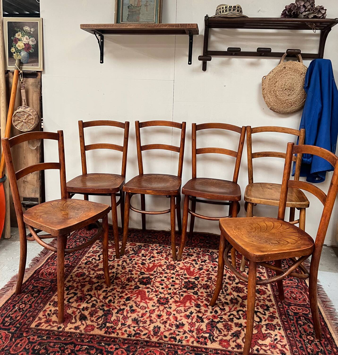 6 anciennes chaises bistrot