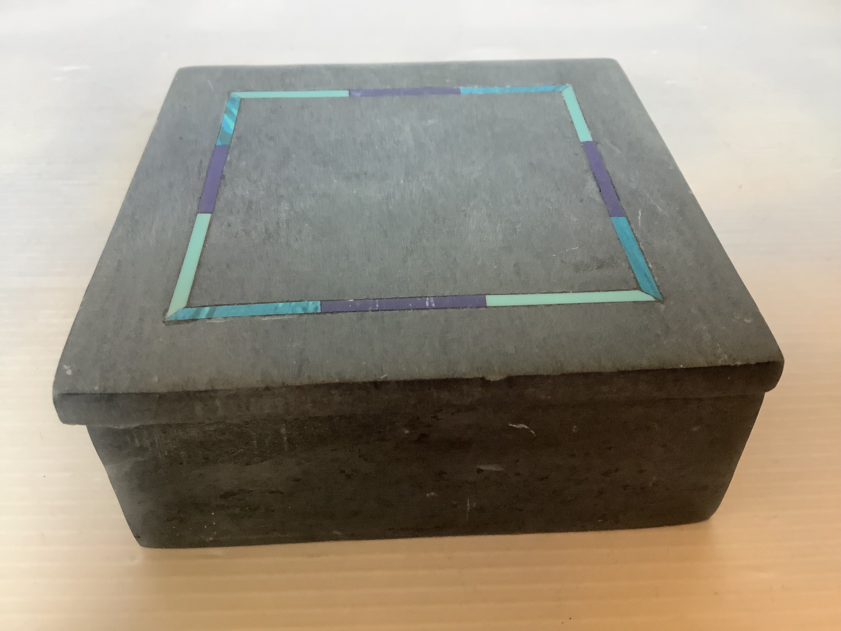 Grey and blue ring holder tray